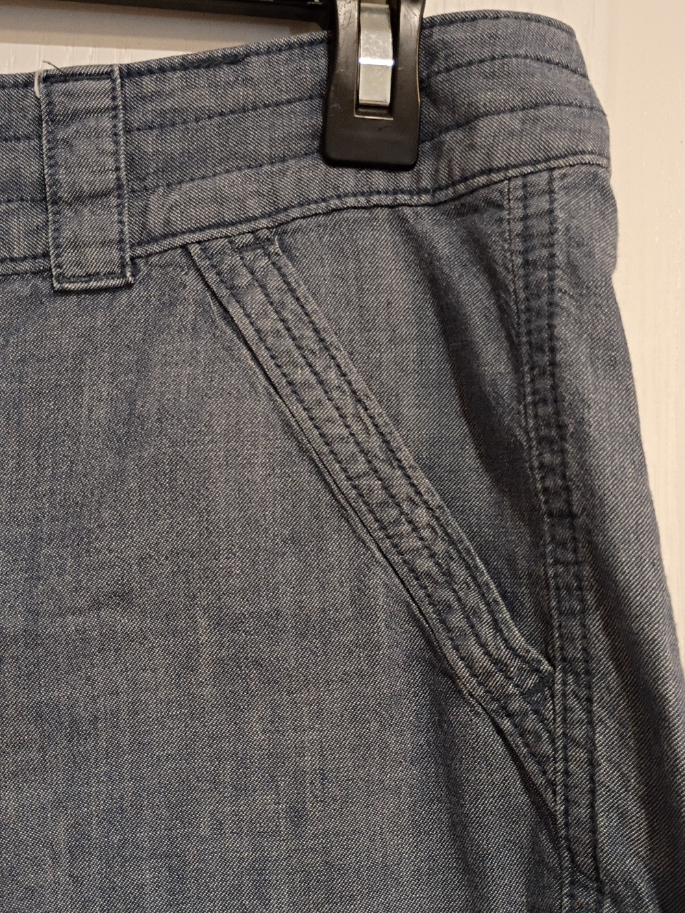 Banana Republic - Blue Women's Casual Chambray Shorts - Size 6 - Picture 2 of 5